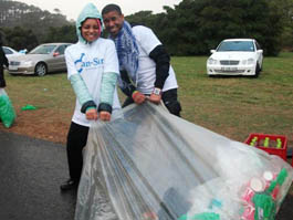 Old Mutual Two Oceans Marathon 2012 - Can-Sir - Cleanup